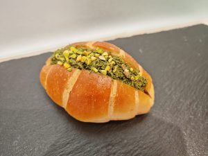 杜拜開心果鹽可頌